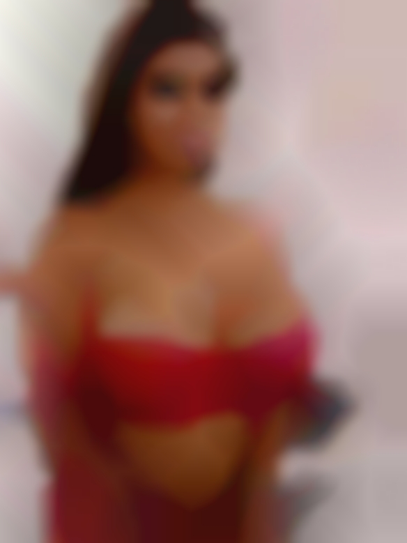 Woman swingers eats pussy on live stage let's talk.